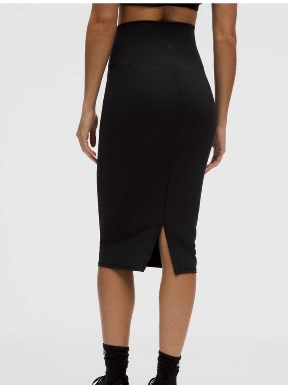 Lululemon Nulu Slim Fit High Rise Midi Skirt Black Size 6 sweat wicking